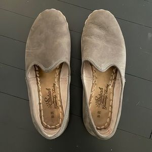 Gray Leather Sabah Flats